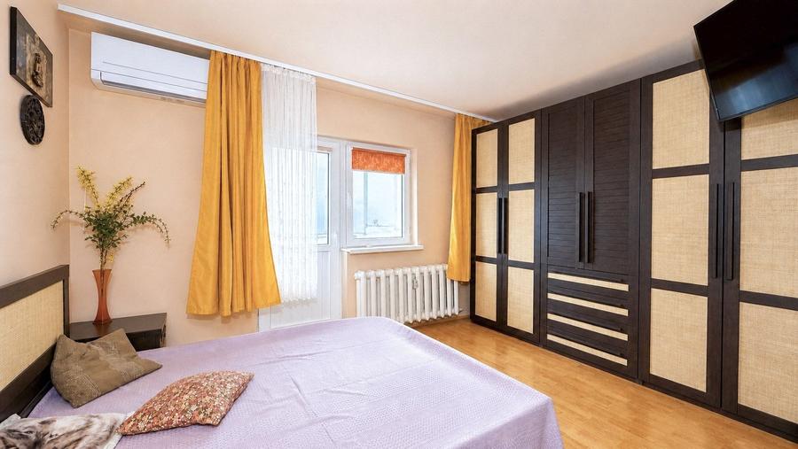 Apartament cu 3 camere decomandat, mobilat în Brâncoveanu