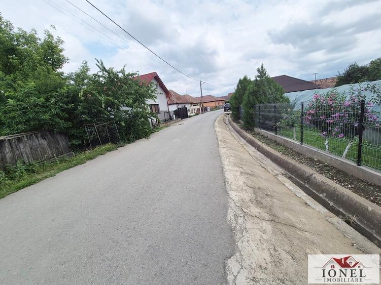 Teren Construcții intravilan de 1900 mp, în Crăciunelu de Jos