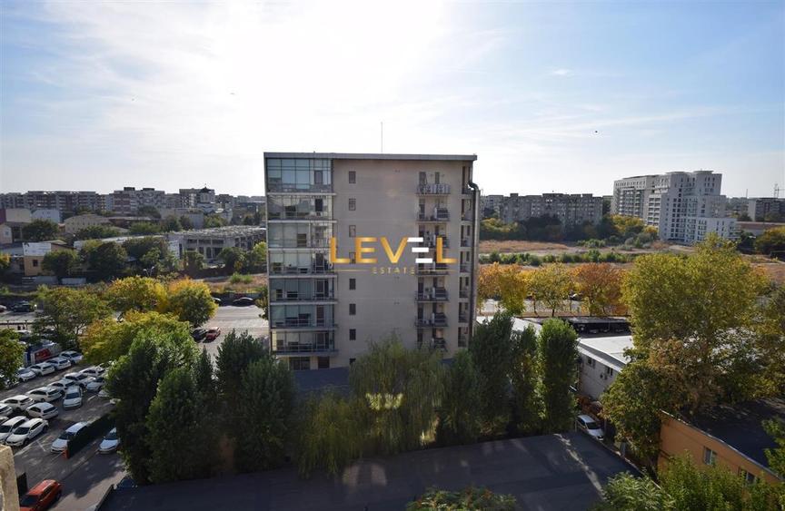Apartament cu 3 camere semidecomandat, mobilat în 13 Septembrie