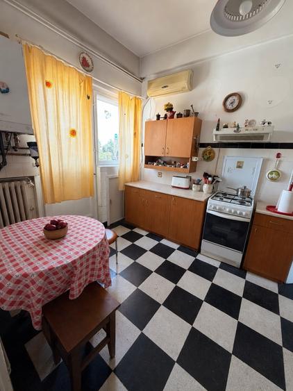 APARTAMENT INTERBELIC DE EXCEPȚIE / 6 CAMERE /190 MP TOTALI / MÂNTULEASA - 17