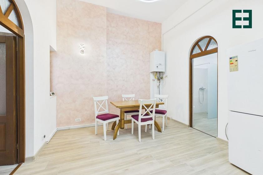 Apartament cu 2 camere semidecomandat, mobilat în Central