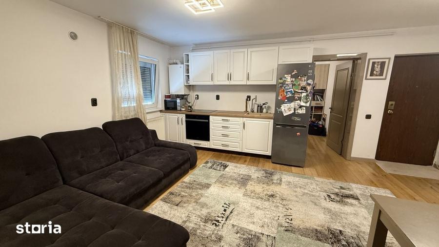 Apartament cu 3 camere în Între Lacuri