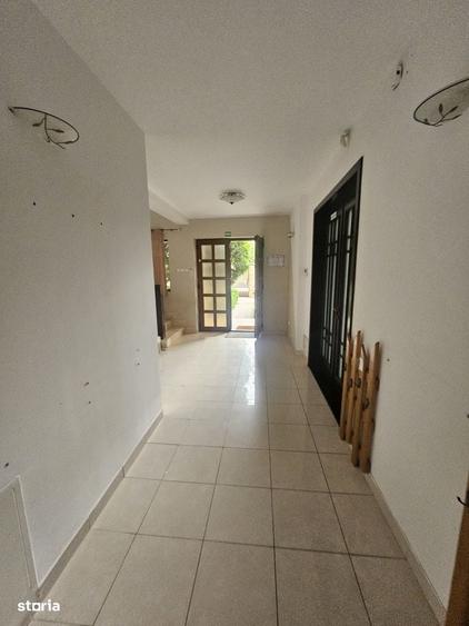 Casă cu 4 camere în Valea Lupului