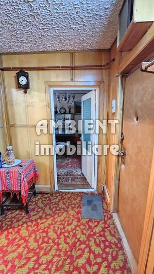 Apartament cu 3 camere semidecomandat în Nord