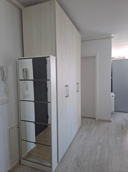 Apartament cu 2 camere semidecomandat în Aradului