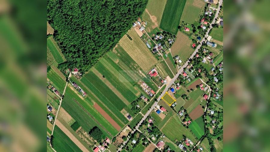 Teren intravilan de 1200 mp, în Vârfu Câmpului