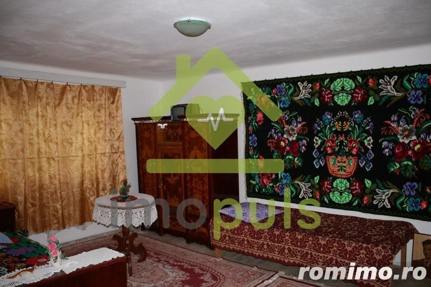 Casă cu 4 camere cu Teren 1100 Mp în Godeanu