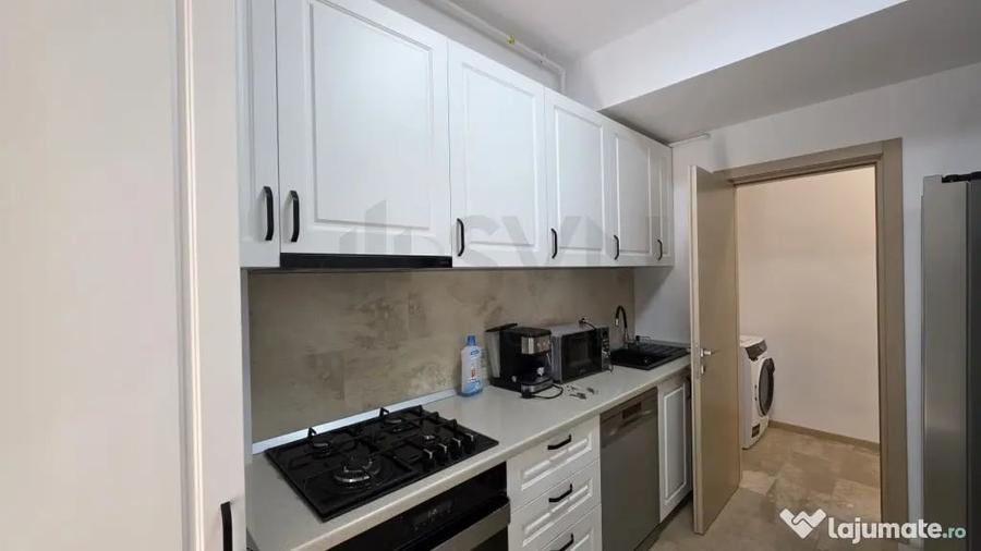 Apartament cu 3 camere semidecomandat în Grădina Icoanei