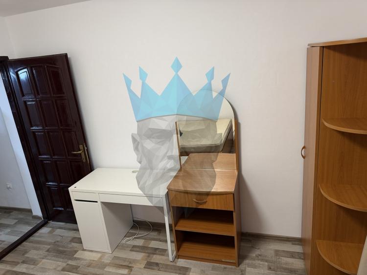 Apartament cu 3 camere semidecomandat, mobilat în Parcul Circului