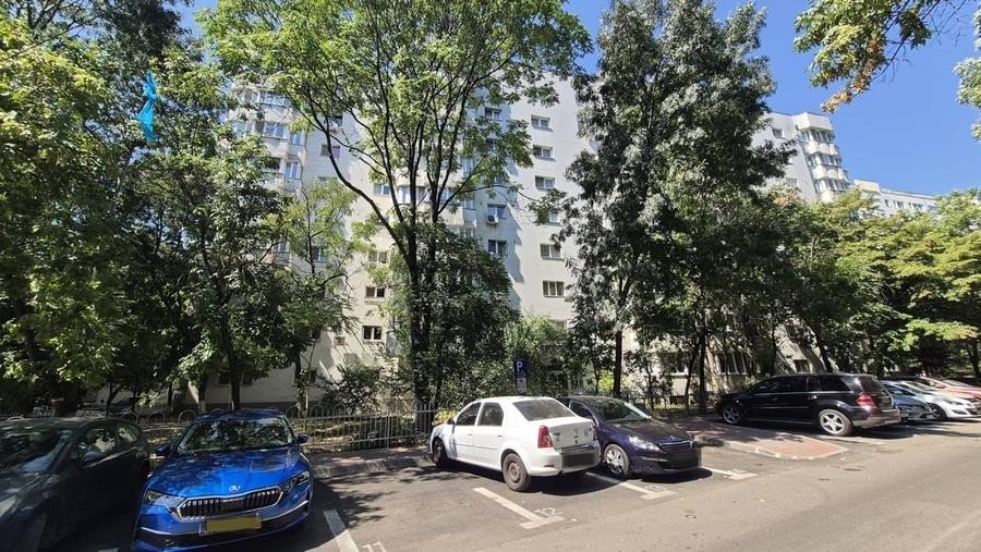 Apartament cu 2 camere decomandat în Dristor