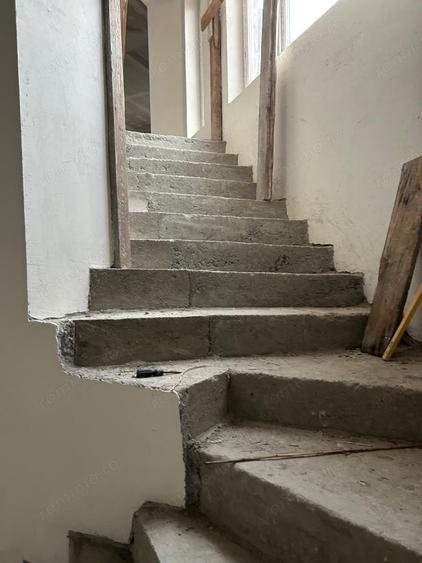 Casă cu 6 camere cu Teren 200 Mp în Odobescu