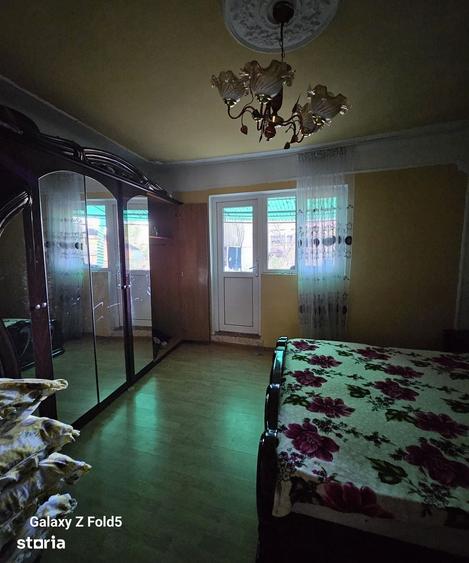 Casă cu 2 camere semidecomandat cu Teren 250 Mp în Cantemir
