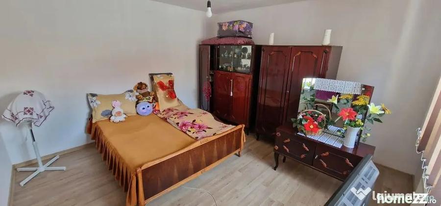 Casă cu 3 camere cu Teren 281 Mp în Central