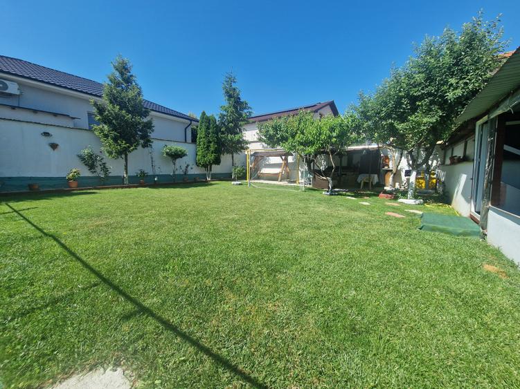 Casă individuală cu 4 camere cu Canalizare în Valu lui Traian