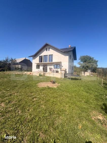 Casă cu 5 camere cu Teren 3600 Mp în Dărmănești