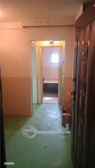 Apartament cu 2 camere decomandat în Nicolina