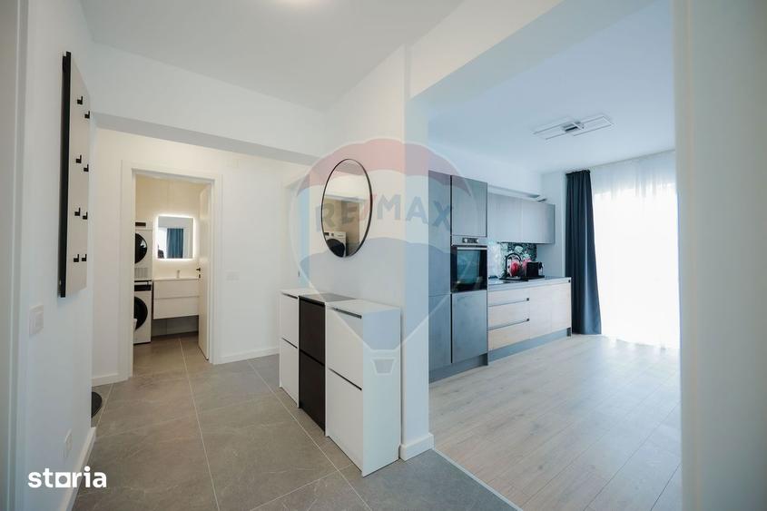 Apartament cu 3 camere, mobilat în Seleuș