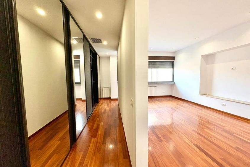 Apartament cu 4 camere decomandat, mobilat în Dorobanți