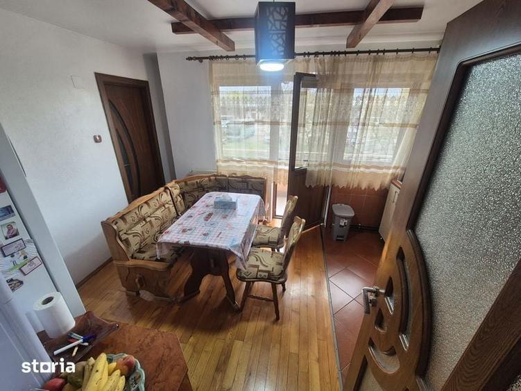 Casă cu 6 camere cu Teren 300 Mp în Central