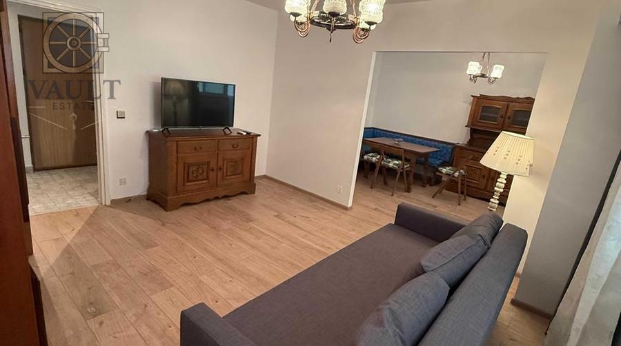 Apartament cu 4 camere decomandat, mobilat în Iancului