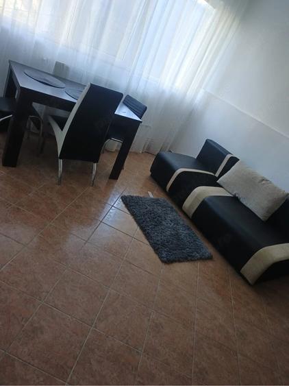 Apartament cu 2 camere semidecomandat în Aleea Trandafirilor