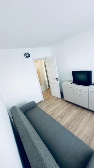 Apartament cu 3 camere semidecomandat în Central