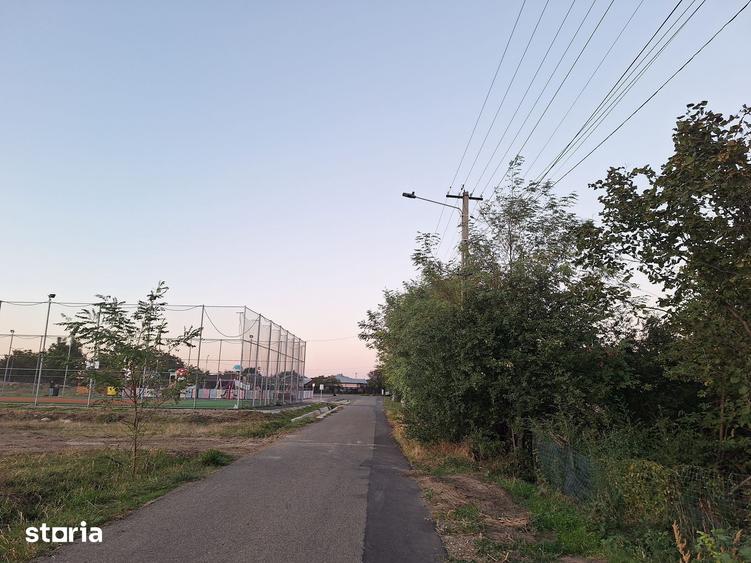 Teren de 1372 mp, în Valea Râmnicului