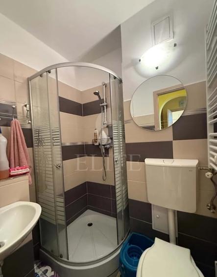 Apartament 3 camere în zona STRAZII BUCURESTI - 11