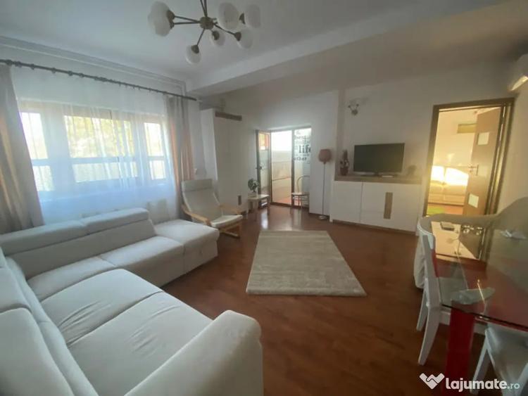 Apartament cu 2 camere decomandat în Ștrand