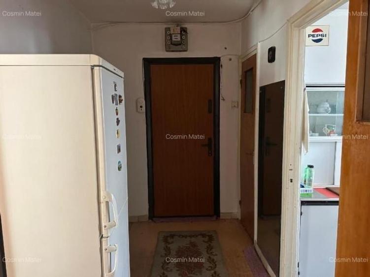 Apartament cu 4 camere decomandat în Berceni