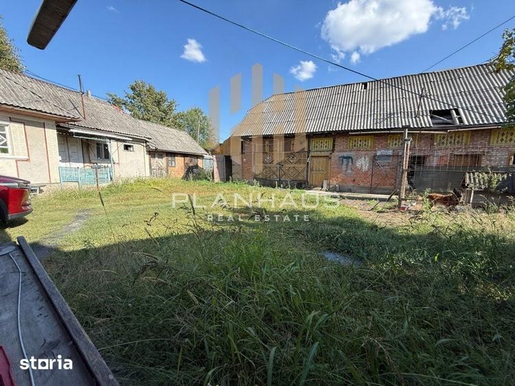 Casă cu 4 camere cu Teren 3800 Mp în Central