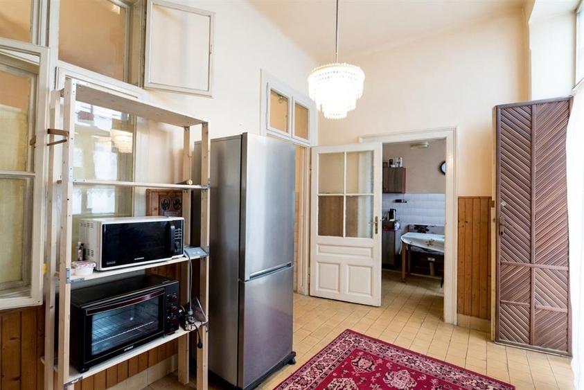 Casă individuală cu 3 camere cu Teren 300 Mp în Central