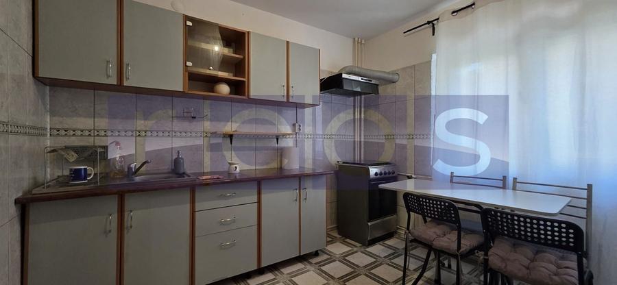 Apartament cu 3 camere decomandat, mobilat în Unirii