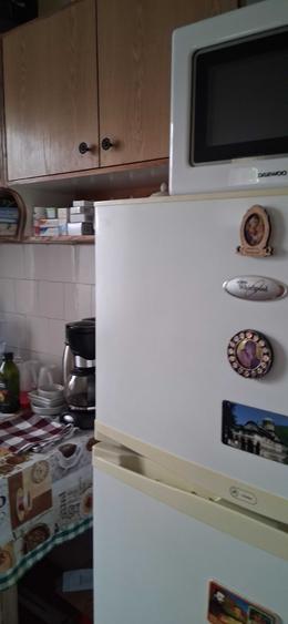 Apartament cu 3 camere semidecomandat în Calea București