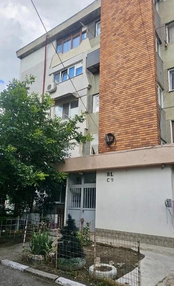 Garsonieră decomandată în Exterior Vest