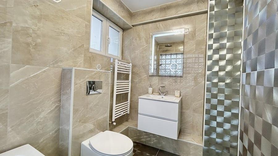 Apartament cu 2 camere decomandat în Băneasa