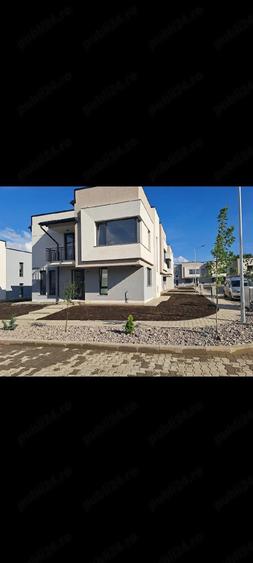 Casă cu 3 camere cu Teren 250 Mp în Central