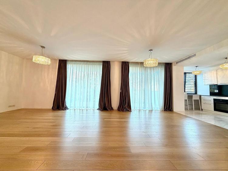 Apartament cu 4 camere decomandat în Aviatorilor
