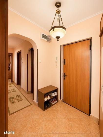 Apartament cu 2 camere decomandat în Grivița
