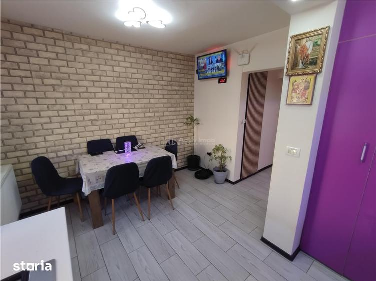 Apartament cu 3 camere semidecomandat în Central