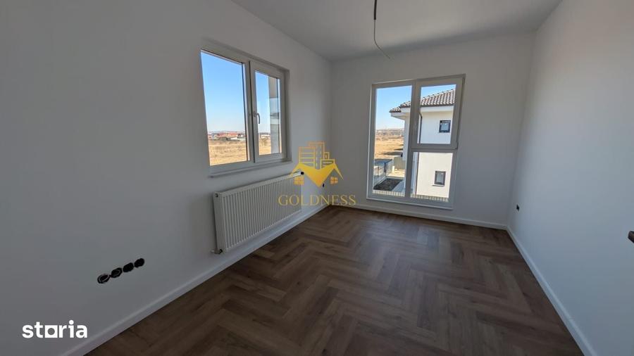 Casă cu 4 camere cu Teren 470 Mp în Jucu