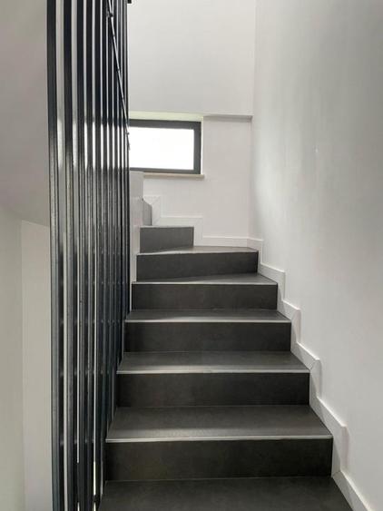 Casă cu 3 camere cu Teren 250 Mp în Central