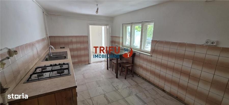Casă cu 3 camere în Cricău