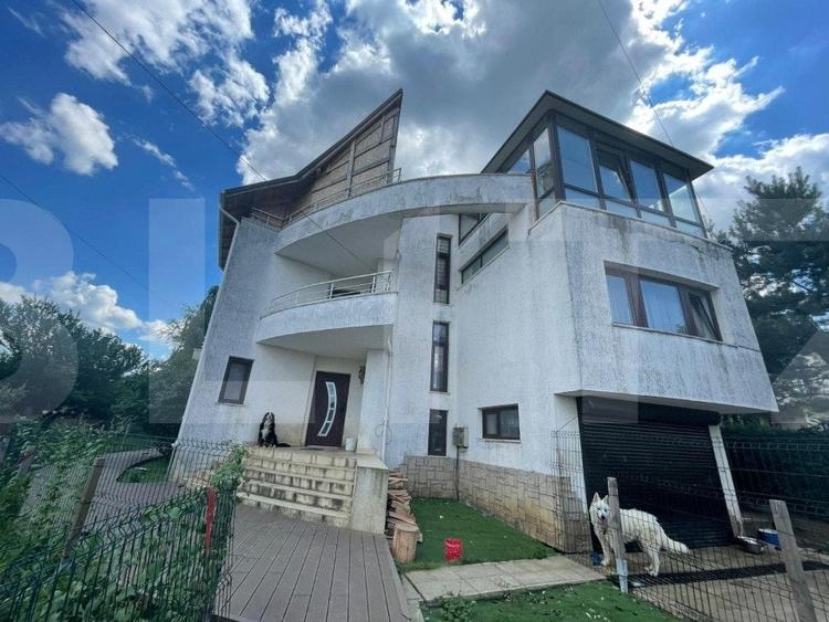 Casă individuală cu 5 camere cu Garaj în Vișani