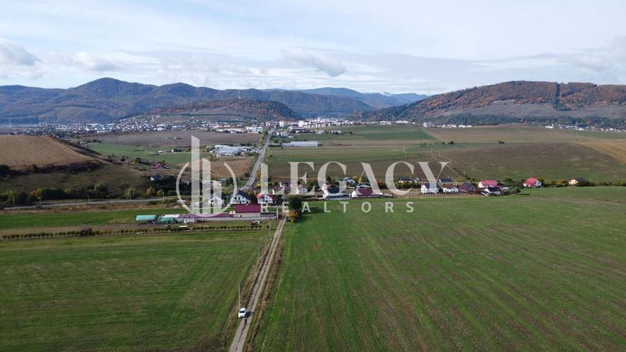 Teren agricol intravilan de 10000 mp, în Gârcina