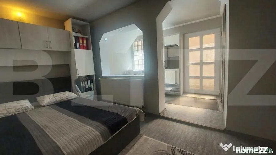 Casă cu 5 camere cu Teren 4427 Mp în Vâlcele