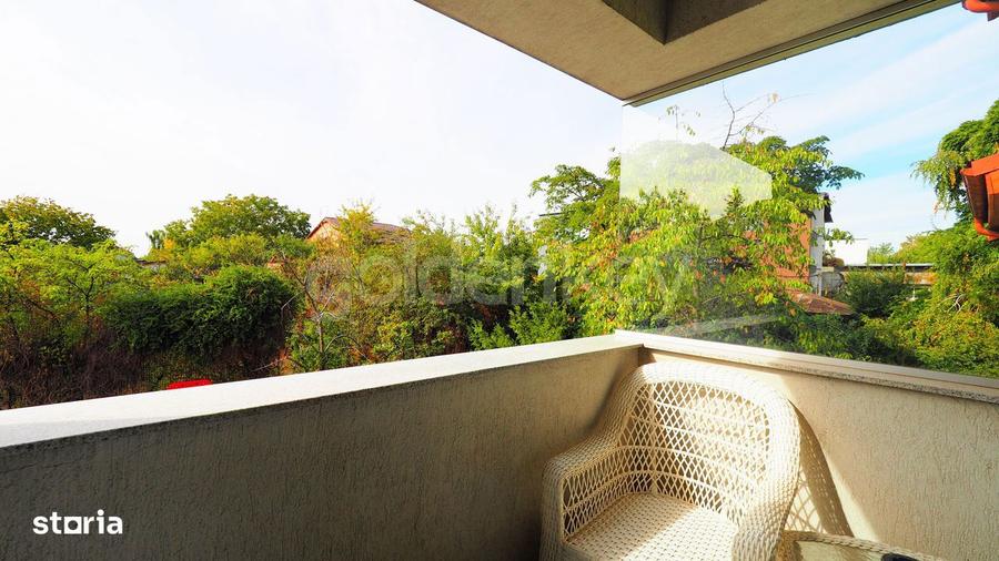 Apartament cu 5 camere, mobilat în Băneasa