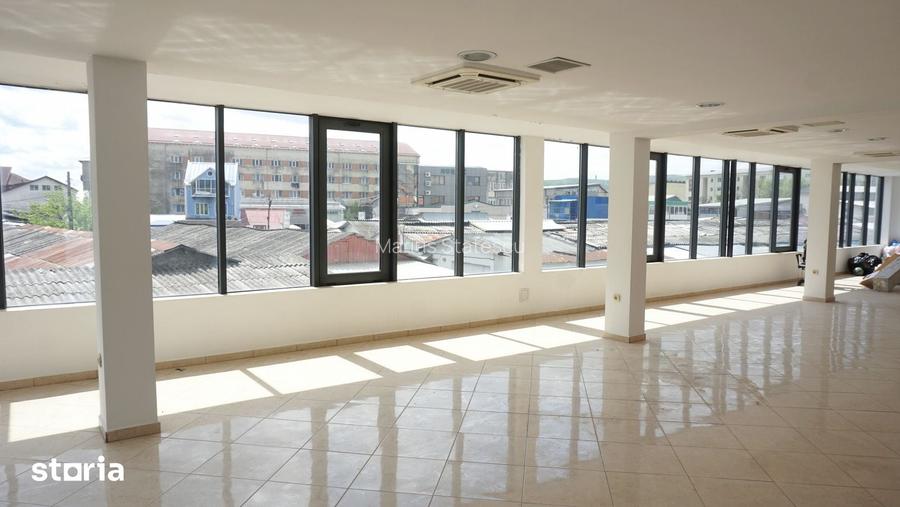 DE INCHIRIAT- SPATIU COMERCIAL 140 MP