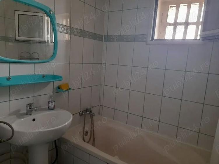 Apartament cu 3 camere decomandat în Grivița