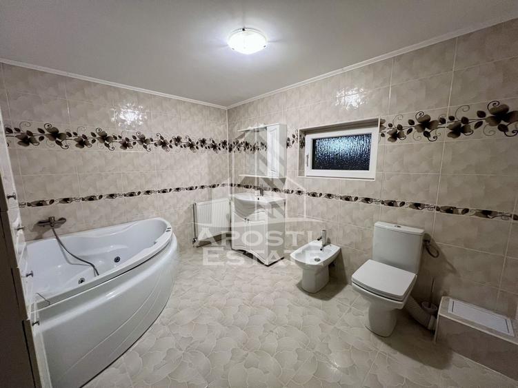 Casă individuală cu 5 camere cu Canalizare în Moșnița Nouă